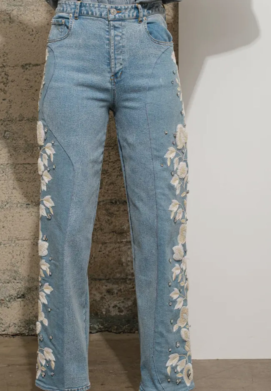 Embroidered flower jeans